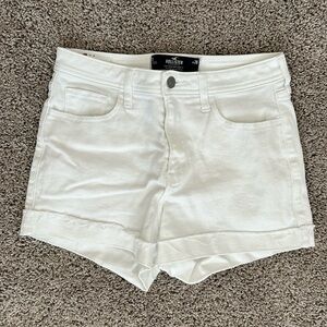 Hollister High Rise Mom Shorts 3”